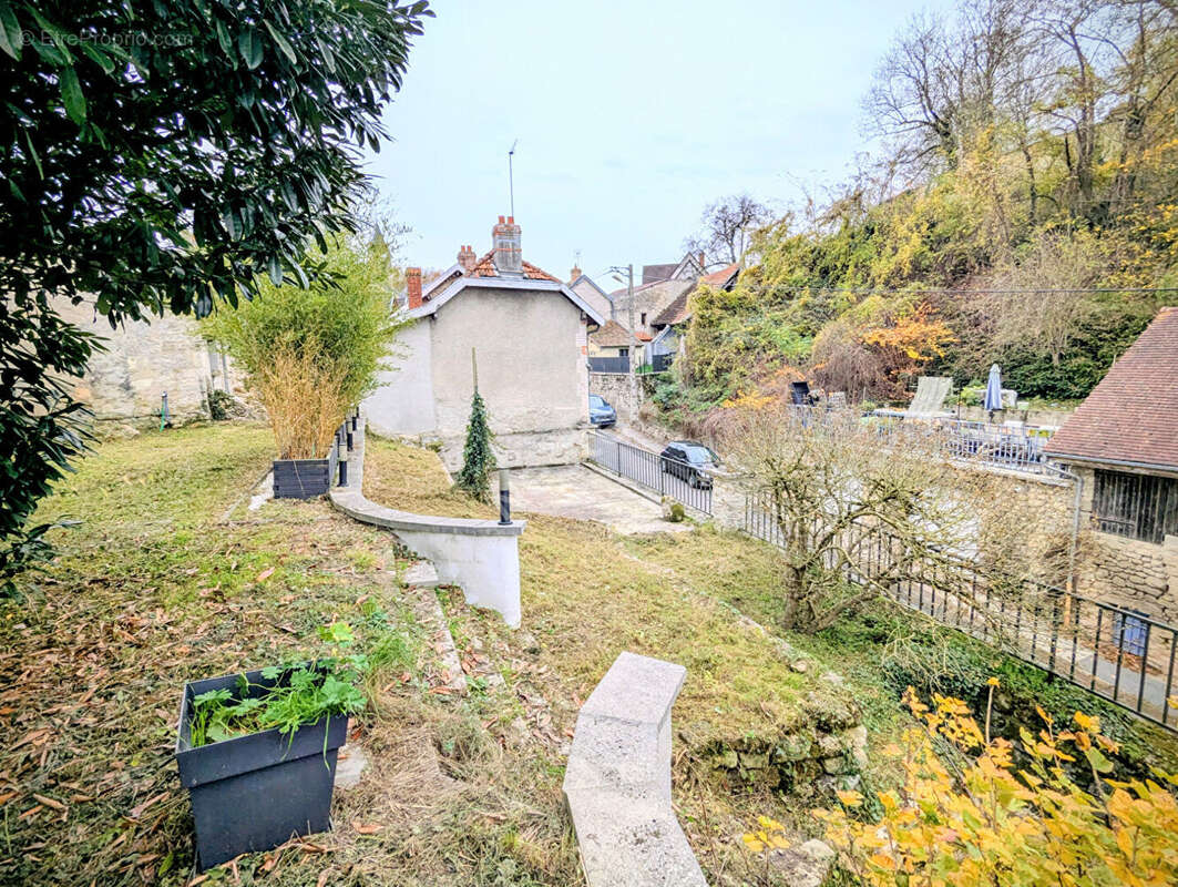 Maison à PONTAVERT