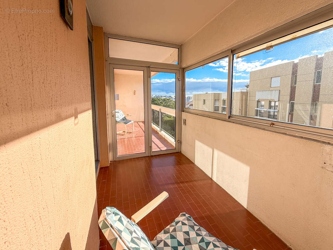 Appartement à SAINT-LAURENT-DU-VAR