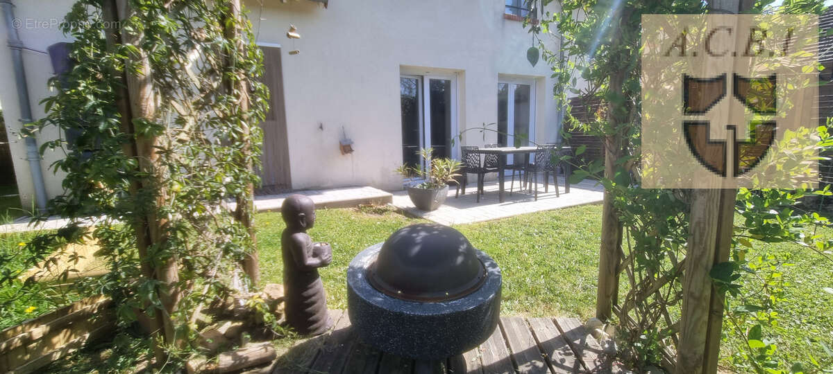 Maison à VILLIERS-SUR-LOIR