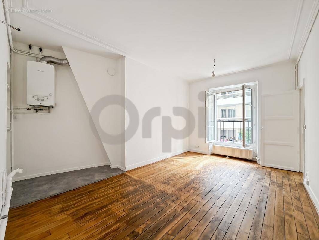 Appartement à PARIS-10E
