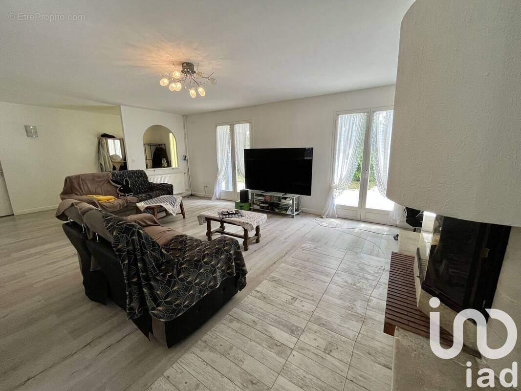 Photo 1 - Maison à CARBON-BLANC