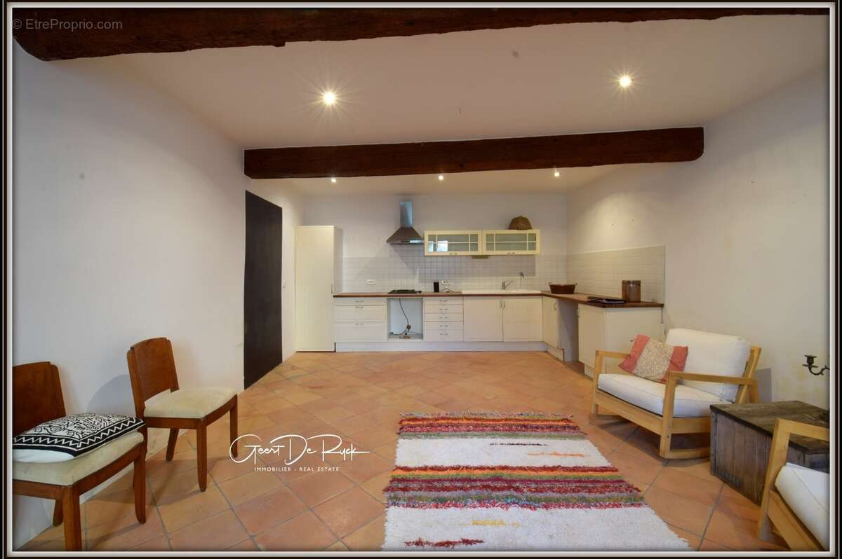 Maison à vendre T6  145 m² proche de SERVIES EN VAL (11) avec toit terrasse et vue panoramique - photo 15
