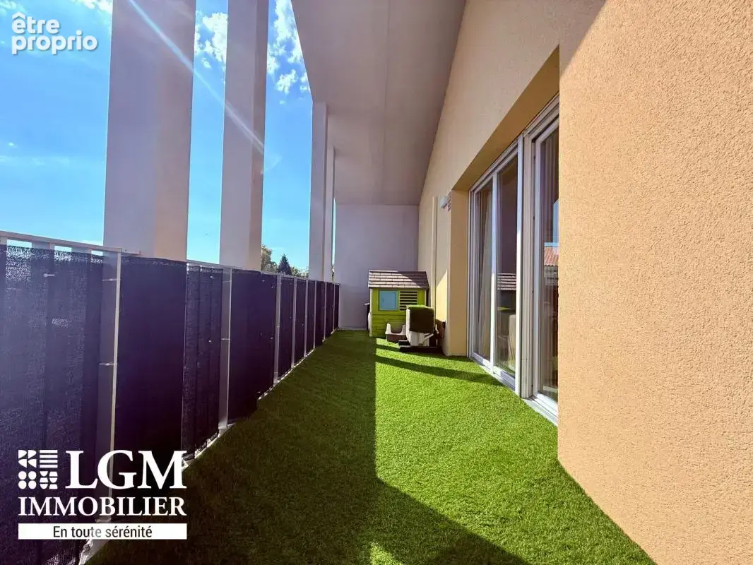 Appartement type 4  terrasse et 2 places de parking - photo 9