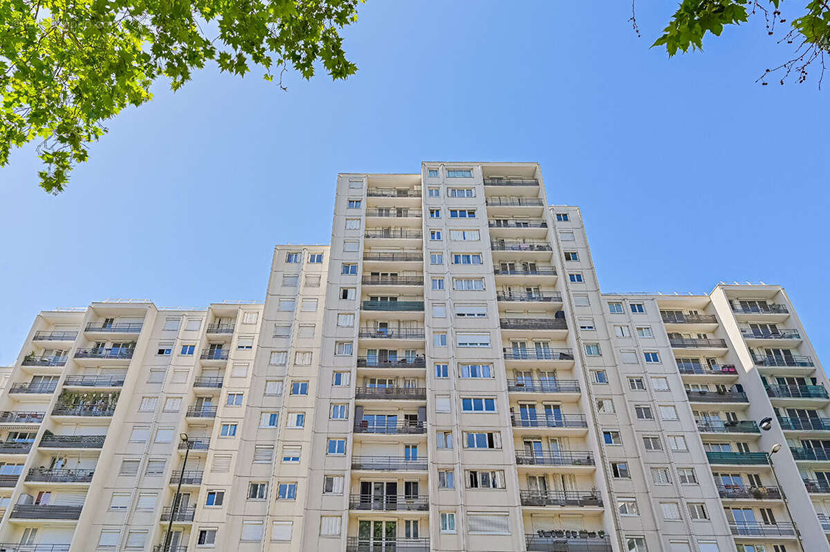 Appartement à LEVALLOIS-PERRET