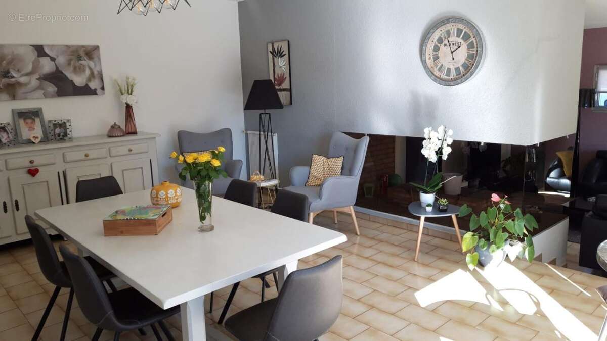 Maison à BARJAC