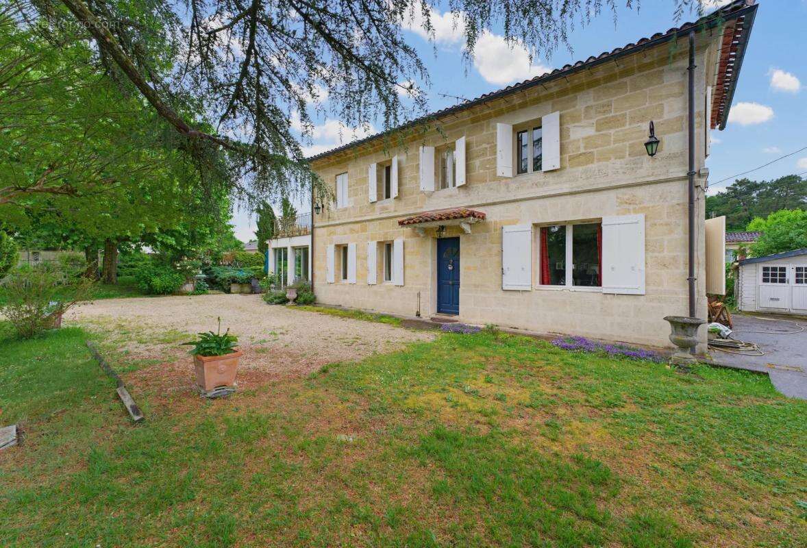 Maison à SAINT-CAPRAIS-DE-BORDEAUX