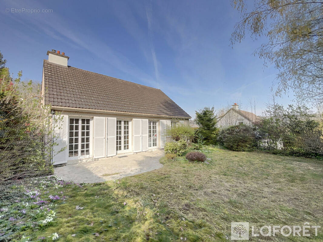 Maison à GIF-SUR-YVETTE