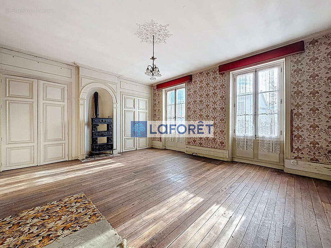 Maison à ECLARON-BRAUCOURT-SAINTE-LIVIERE