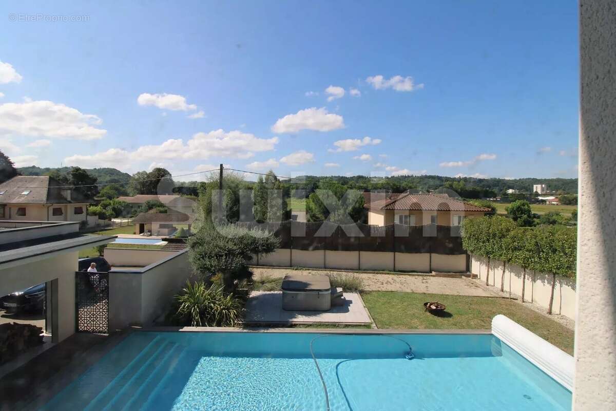 Maison à BOURGOIN-JALLIEU