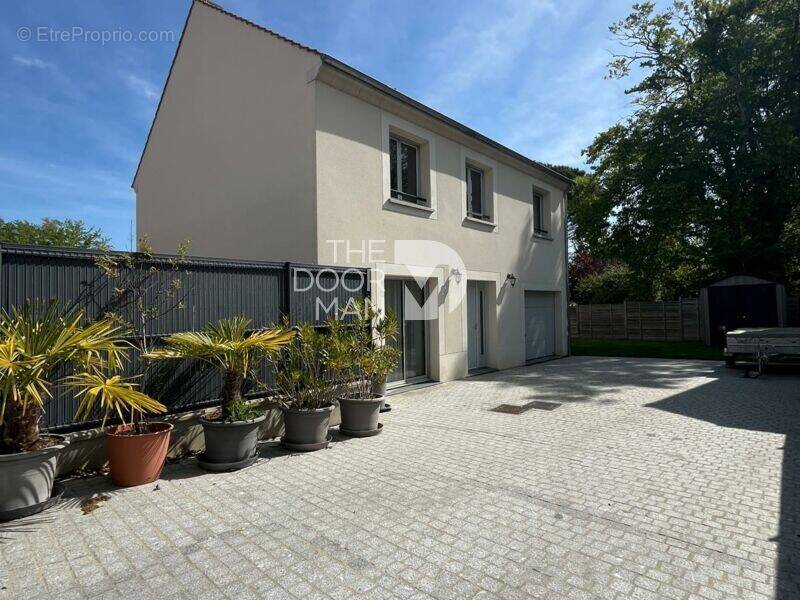 Maison à LIMOURS