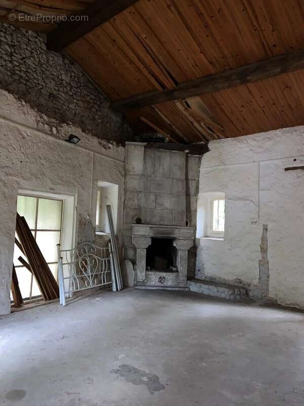 Maison à BELGENTIER