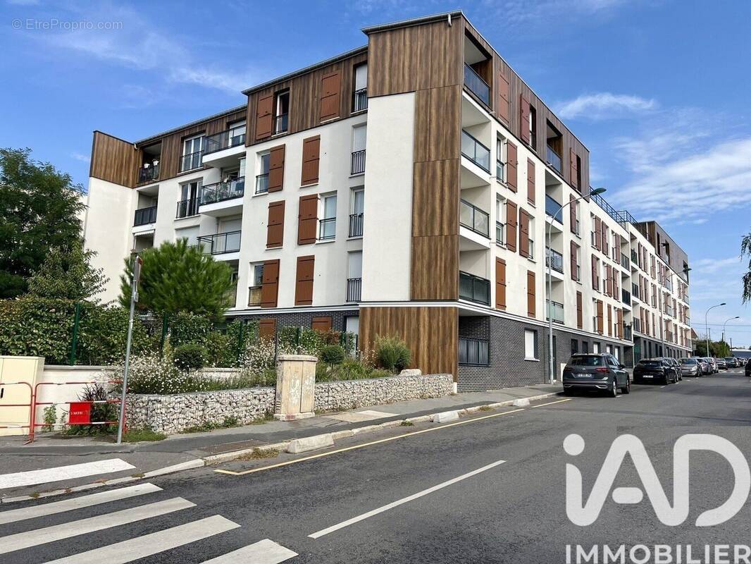 Photo 1 - Appartement à EZANVILLE