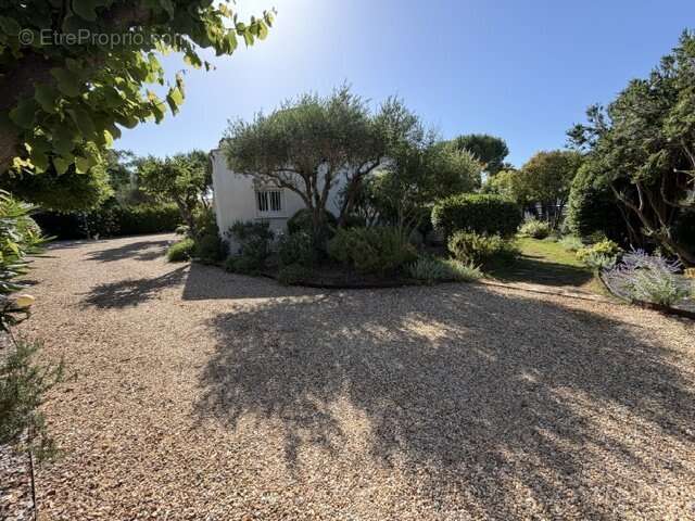 Maison à POUSSAN