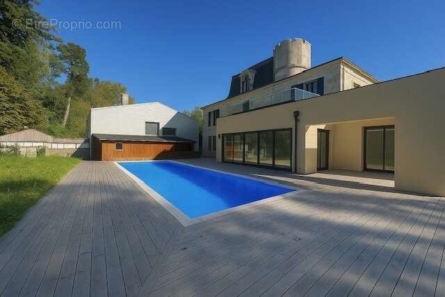 Maison 280 m² à vendre à Bordeaux (33000) - photo 3