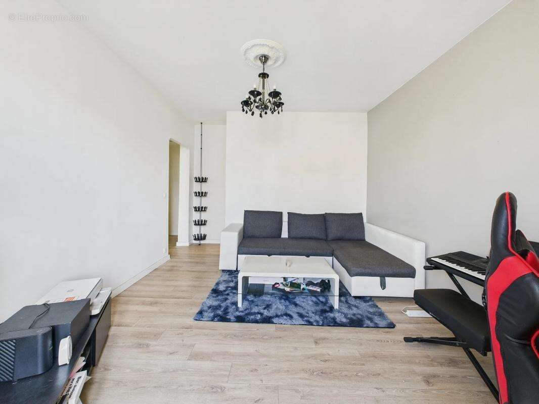 Appartement à STAINS