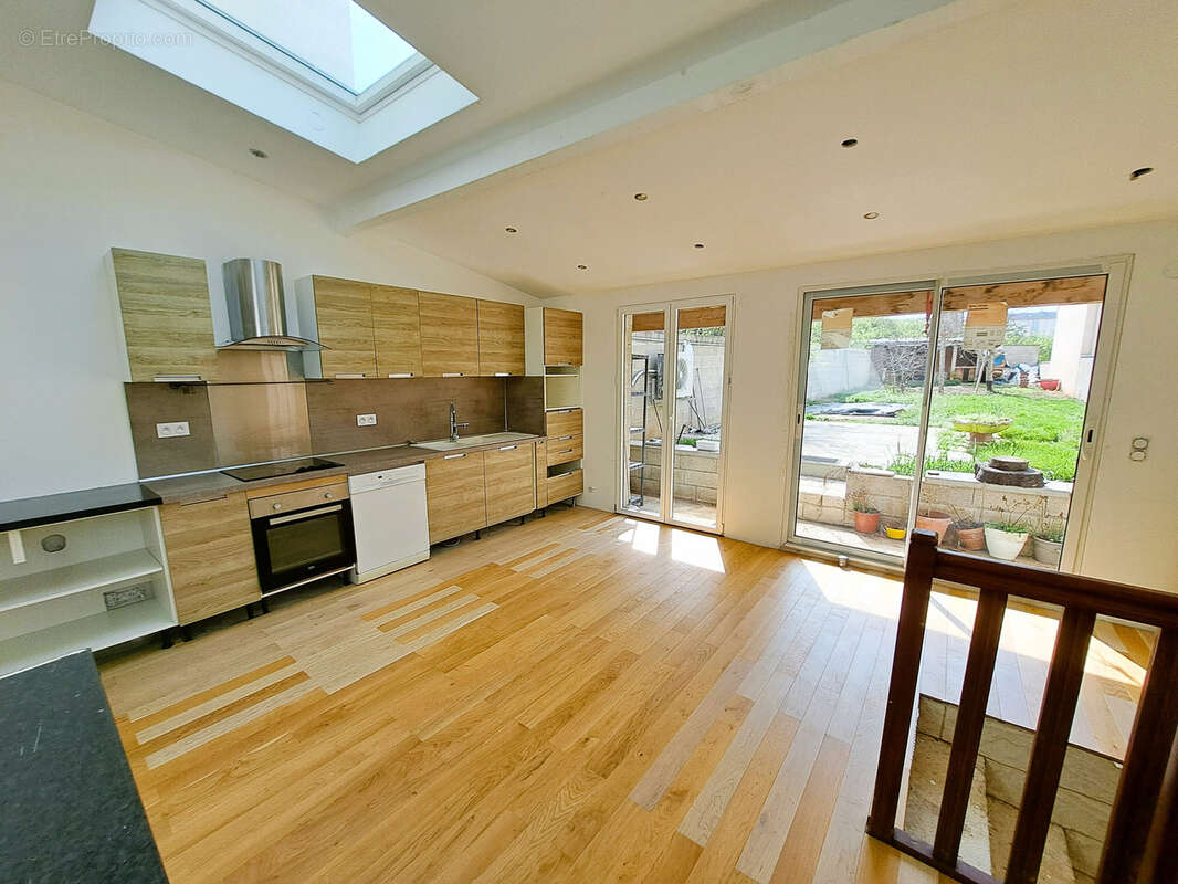 Maison à CHAMPAGNE-SUR-SEINE