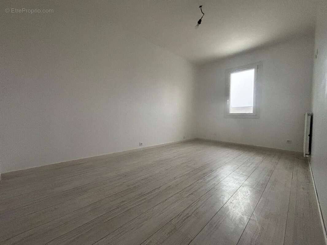 Maison à SAINT-PIERRE-DU-PERRAY