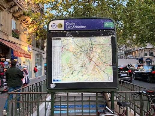 Autre à PARIS-5E