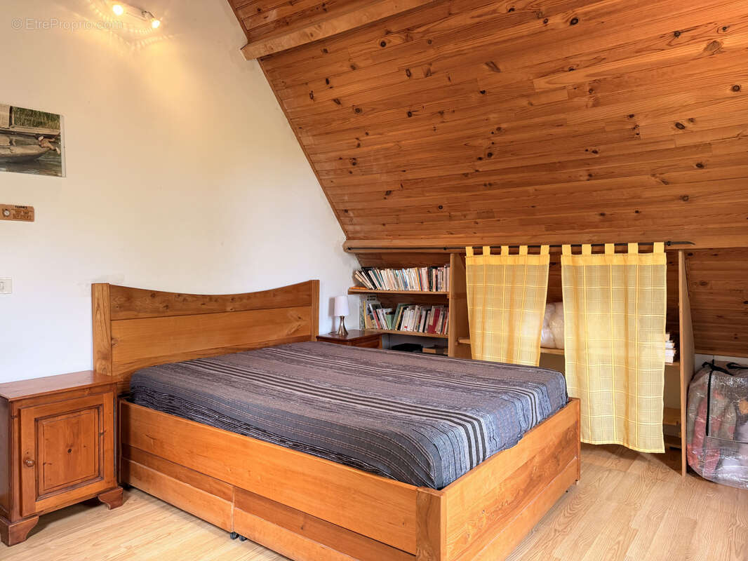 Maison Traditionnelle T5 - 142m2 sur 6300m2 de jardin - photo 10