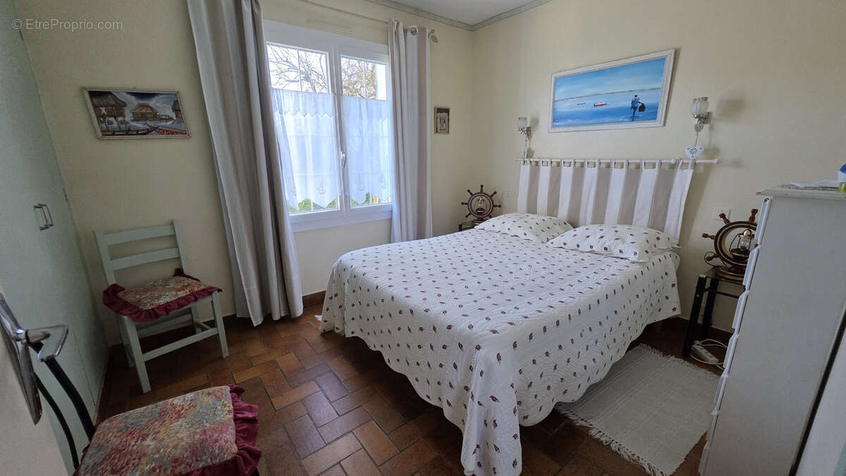 Maison à LA BREE-LES-BAINS