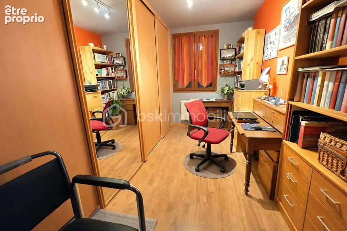Maison familiale de 120,78 m² habitable sur sous sol de 81 m² edifier sur terrain clos de 1280 m² - photo 11