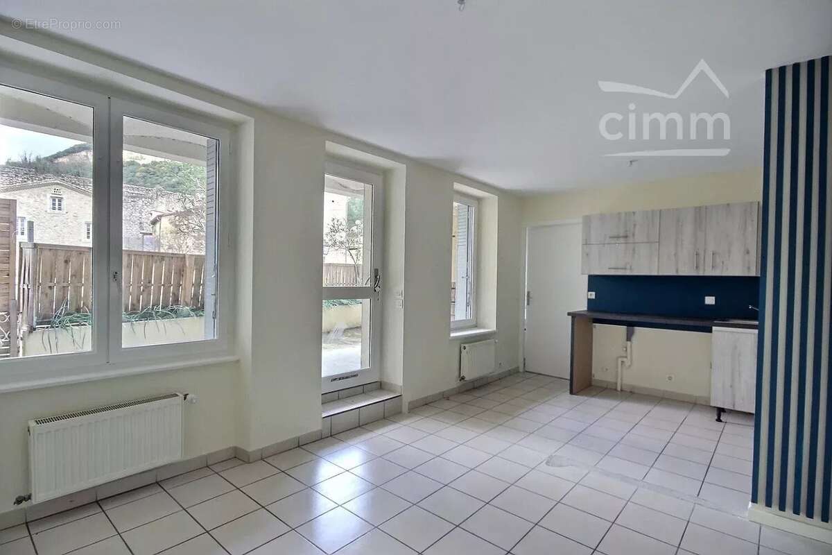 Appartement à CRUAS