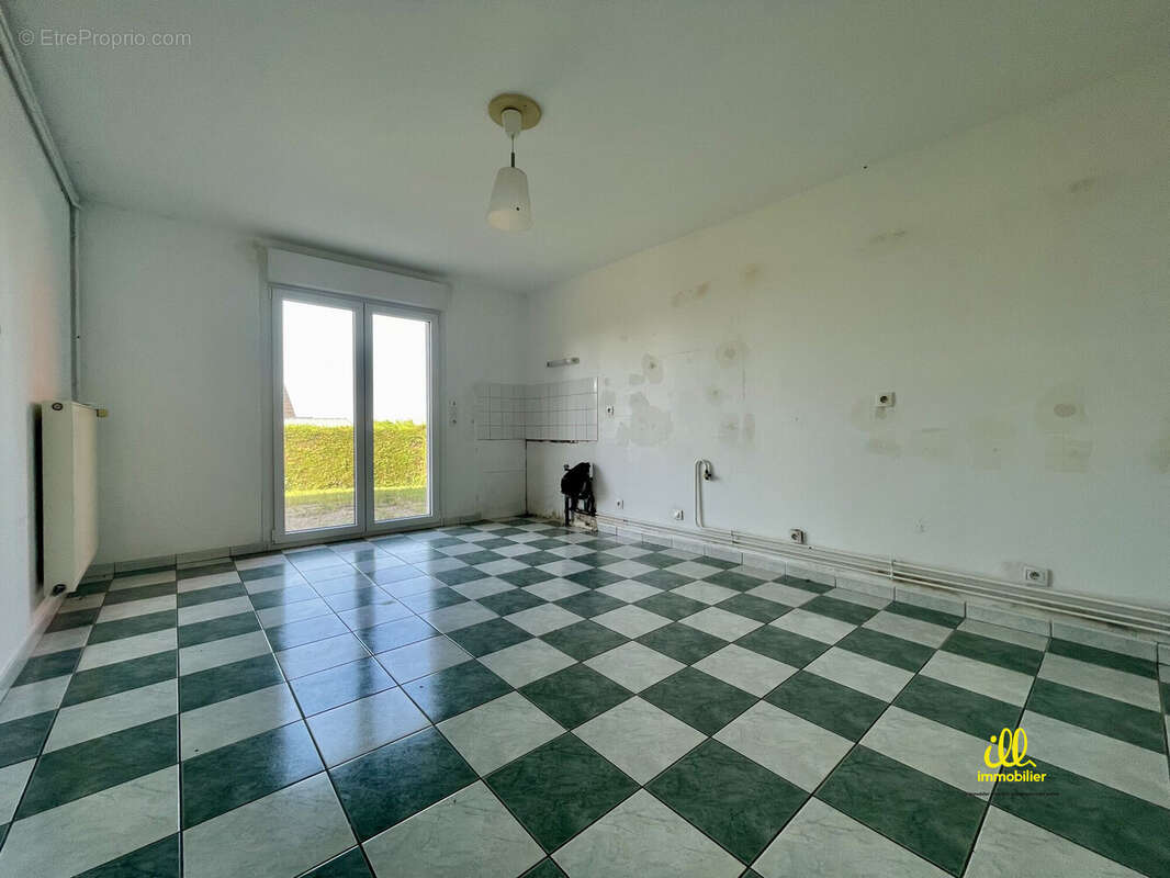 Maison à CHARLEVILLE-MEZIERES