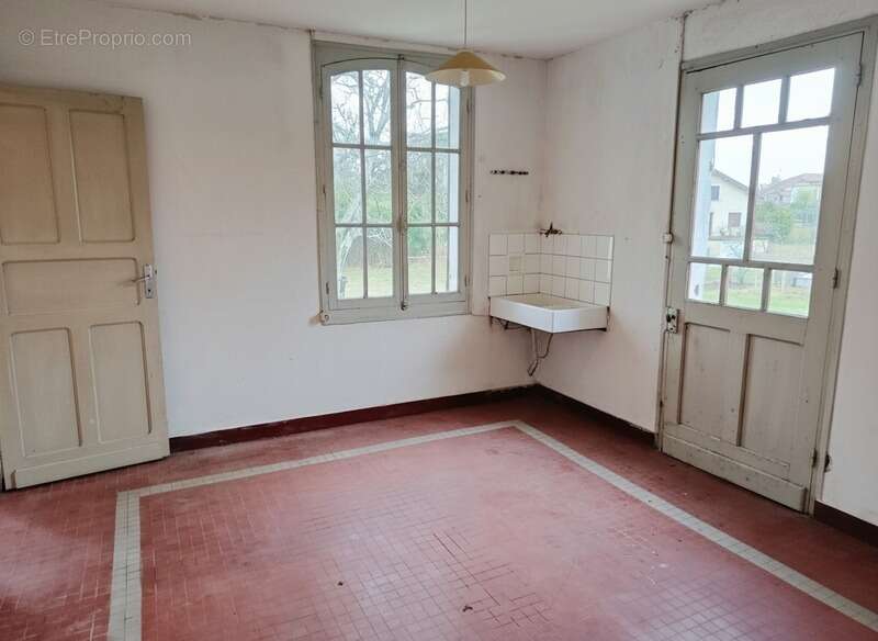 Maison à VILLENEUVE-DE-MARSAN