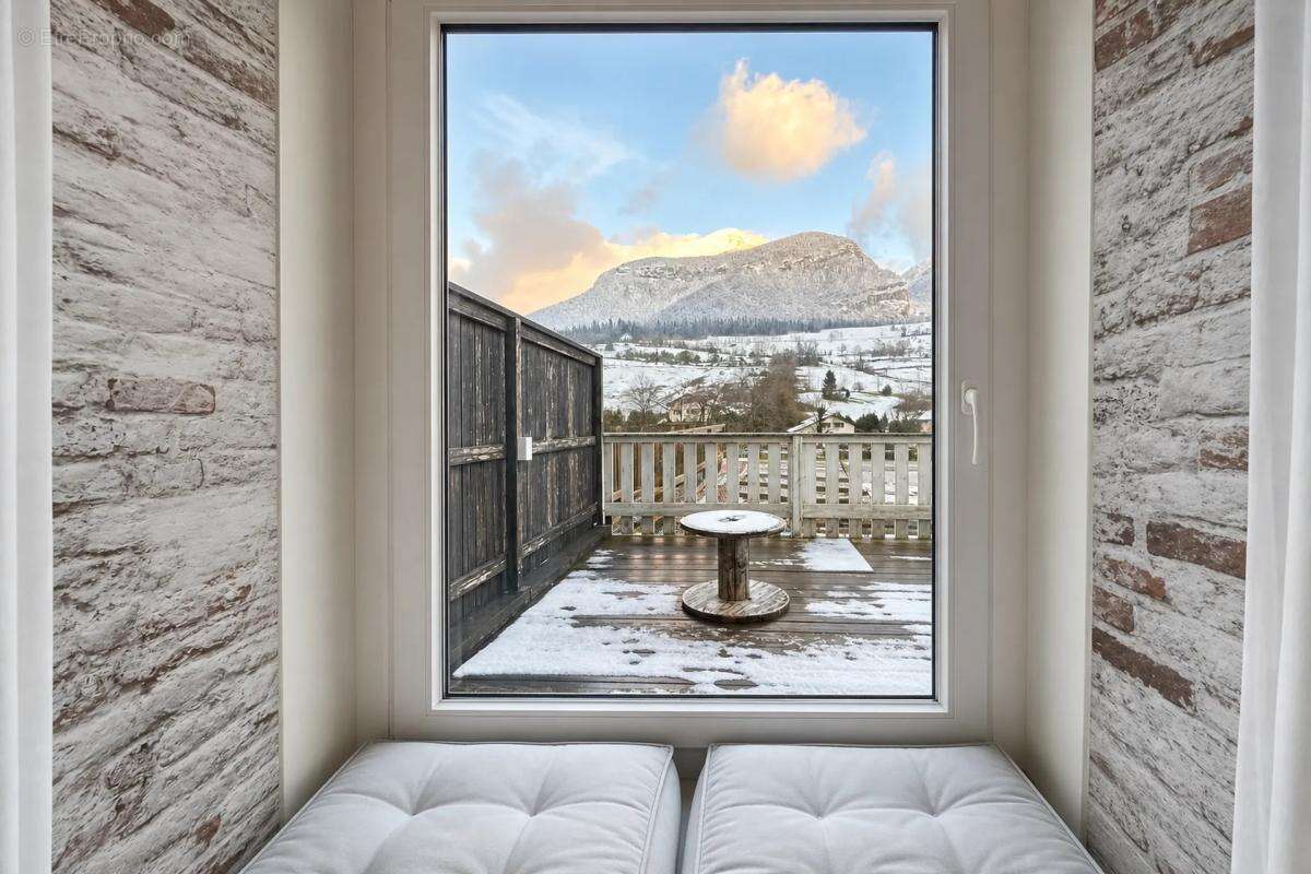 Appartement à POMMIERS-LA-PLACETTE