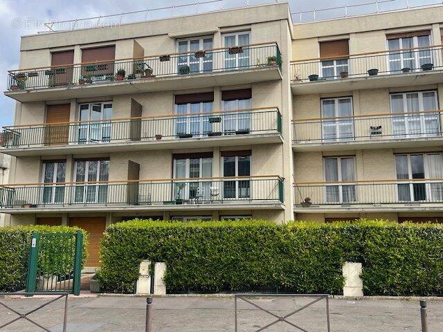 Appartement à LE BOURGET