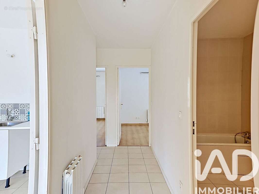 Photo 7 - Appartement à VILLEURBANNE