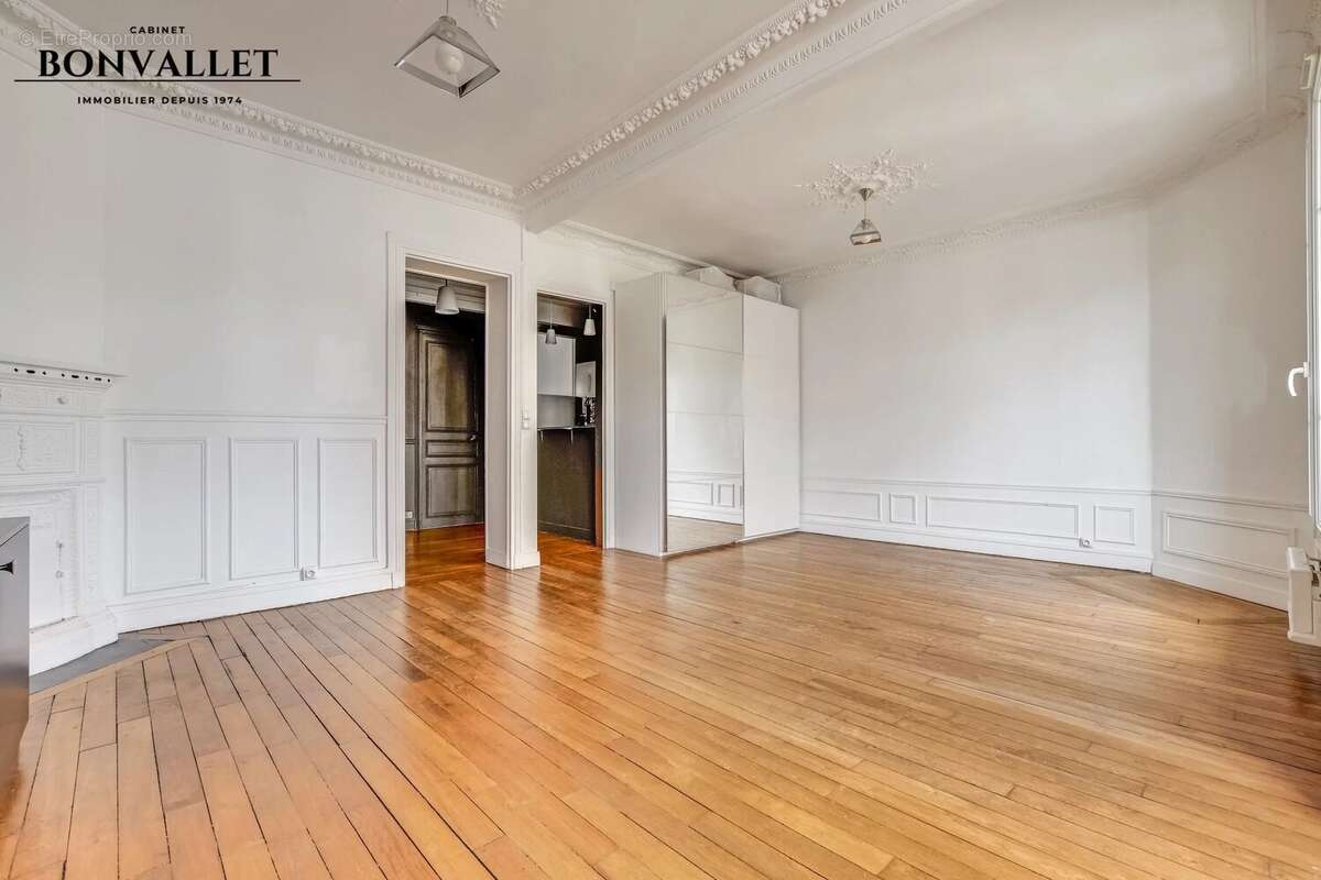 Appartement à PARIS-15E