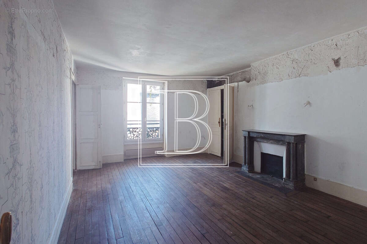 Appartement à PARIS-3E