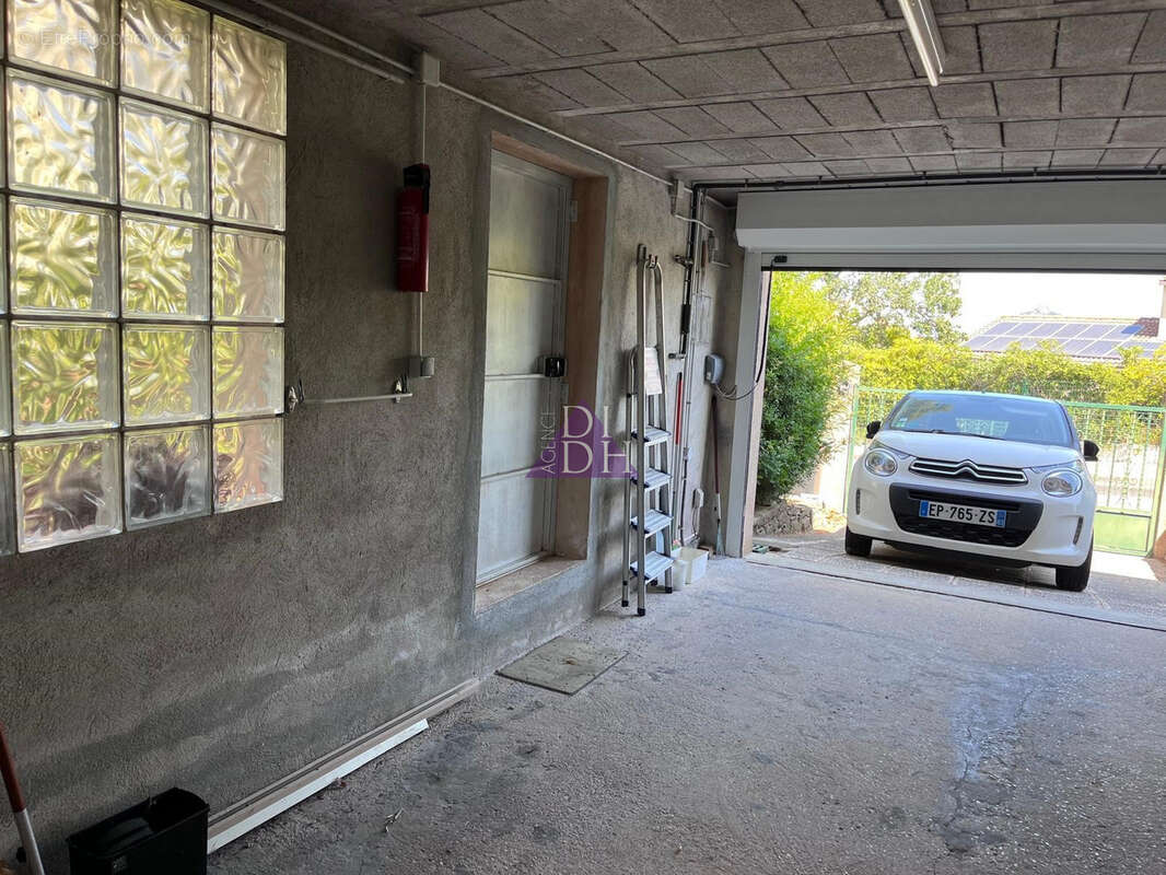 Maison familiale avec  vue mer de l'étage et à 7 minutes de la plage de l'Almanarre et de la gare - photo 21