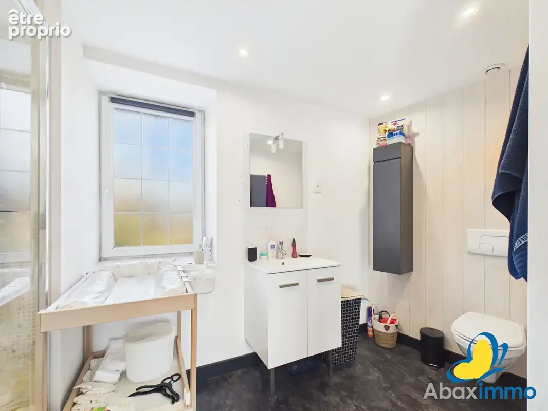 Maison en pierre rénovée avec grandes dépendances - photo 11