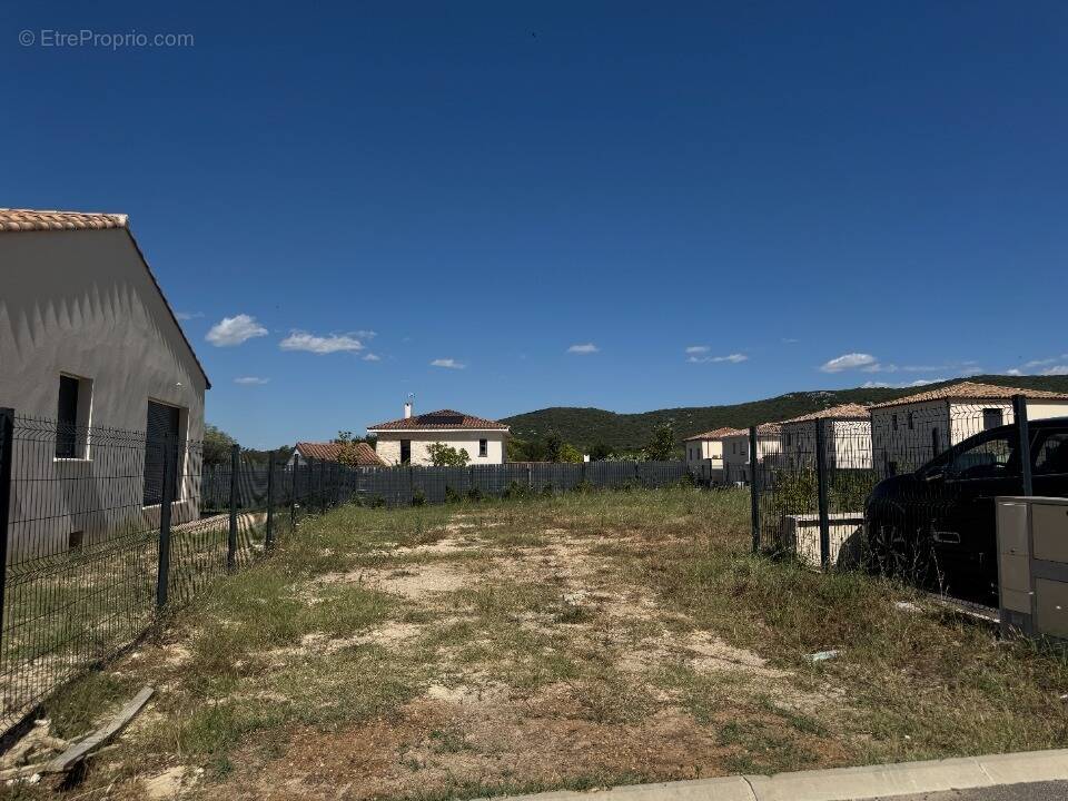 Terrain à SAINTE-CROIX-DE-QUINTILLARGUES