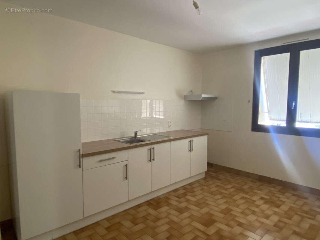 Appartement à SAINT-SORNIN-LAVOLPS