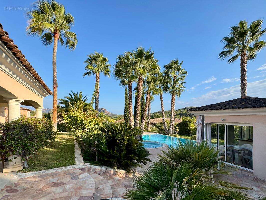 Maison à SAINT-RAPHAEL