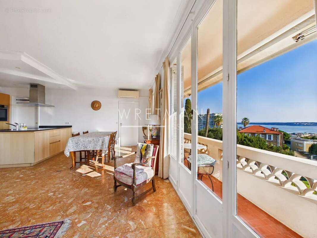 Appartement à CANNES