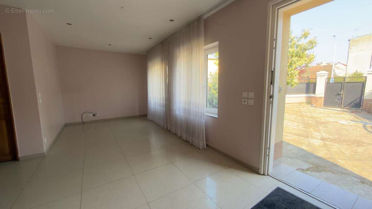 Maison à NEUILLY-PLAISANCE