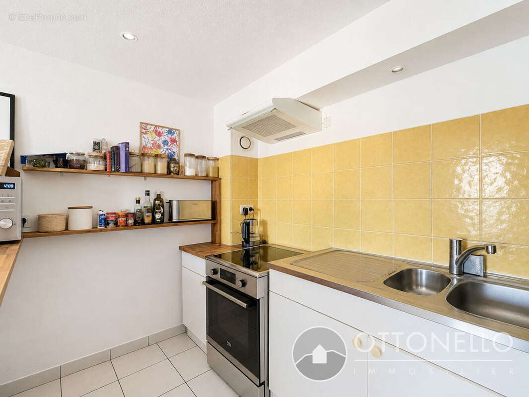 Appartement LOUÉ Roquebrune Sur Argens 3 pièces 40.80 m2 - photo 4