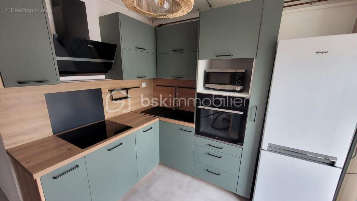 Appartement à BAGNOLS-SUR-CEZE
