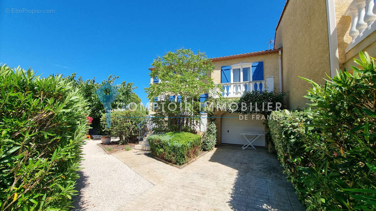 VAR (83) - À VENDRE - VIDAUBAN - Villa 4 chambres dans un domaine hôtelier sécurisé - photo 21