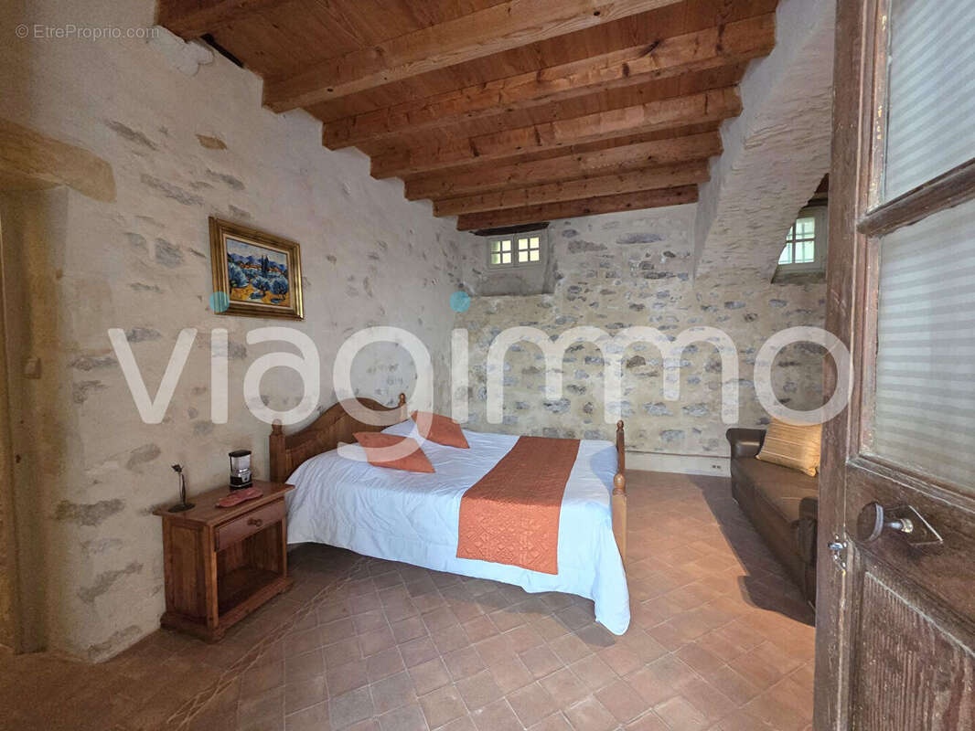 Maison à MONDRAGON
