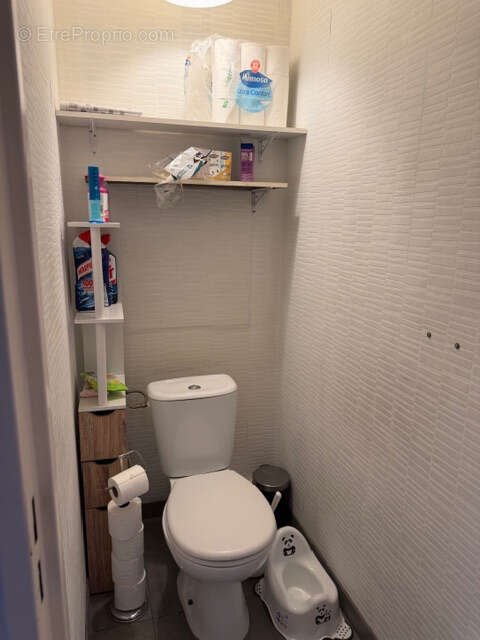 Clermont Ferrand pradelle T5 de 96 m2, 3 chambres, balcon, séjour double, sdb, cuisine équipée libre, parking - photo 12