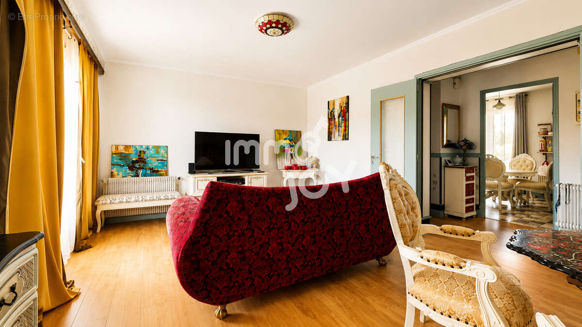 Appartement à CAZERES