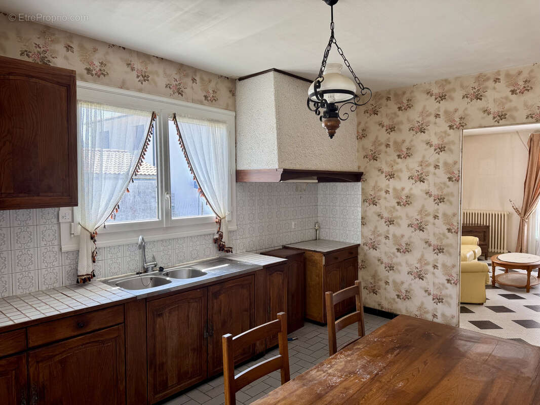 Maison à LE HAILLAN