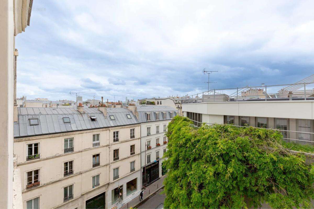 Appartement à PARIS-11E