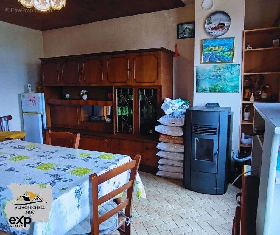 Maison 110 m² à Pradelles  - photo 4