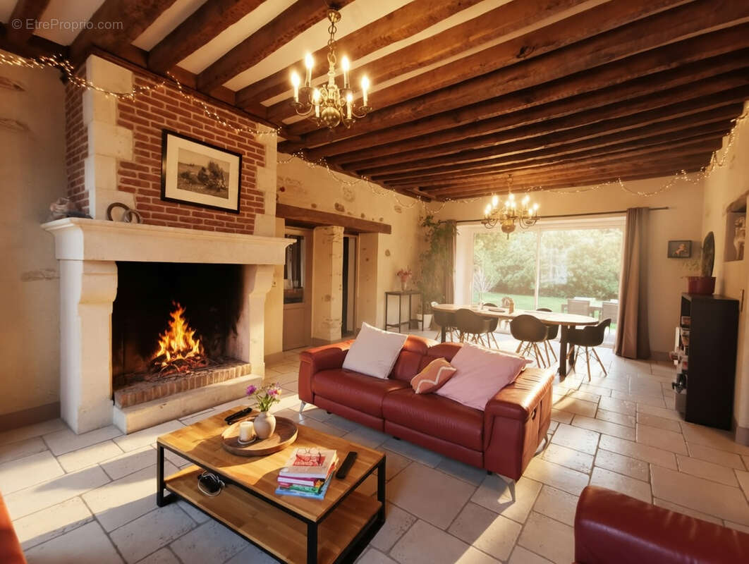 Maison à ECROSNES